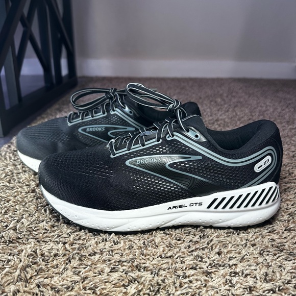 Brooks Shoes - Brooks Ariel GTS 23 Running Shoes Women’s Size 9.5 (2E) Black White 1203902E090